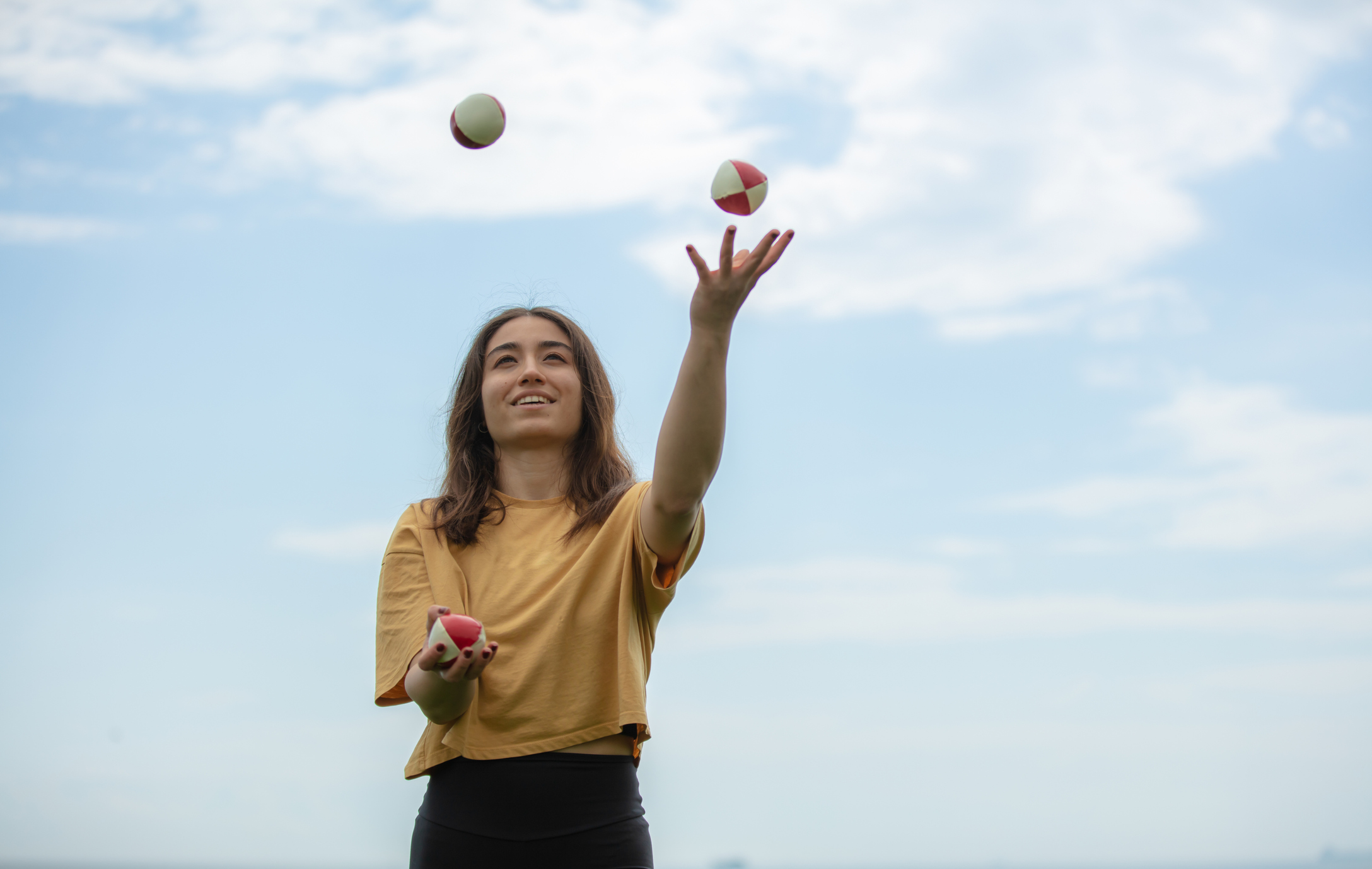 Juggler young woman